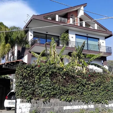 Lucrezia Garden Catania Holiday home *